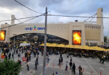 LIVE YELLOW ΕΙΜΑΣΤΕ ΦΙΛΑΘΛΟΙ, ΟΠΑΔΟΙ ΠΑΝΤΑ ΔΙΠΛΑ ΣΤΗΝ ΟΜΑΔΑ ΚΑΙ ΟΧΙ ΠΕΛΑΤΕΣ ΚΑΙ ΠΑΝΗΓΥΡΤΖΗΔΕΣ.