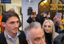 Ο ΚΟΣΜΟΣ ΤΗΣ ΑΕΚ ΑΠΟΘΕΩΣΕ ΤΟΝ ΣΤΗΒΕΝ ΤΣΟΥΜΠΕΡ ΓΙΑ ΤΗ ΠΡΟΣΦΟΡΑ ΤΟΥ ΣΤΗΝ ΟΜΑΔΑ!!! #aekfc #agiasofia